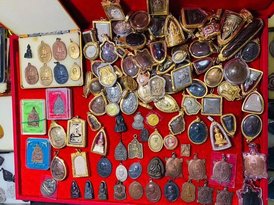 泰国佛牌知识之佛牌的牌盒和庙盒有什么讲究?佛牌新人须知